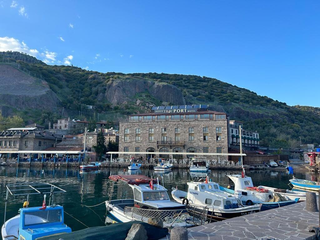 Assos Troy Port Hotel Extérieur photo